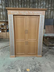 ���� ����  �����