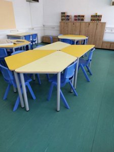 ����� ����