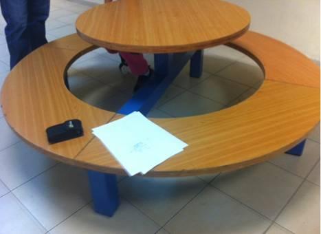 81. שולחן + ספסל עגול מלא